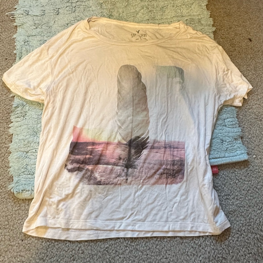 American Eagle Graphic T-Shirt with Feather Design